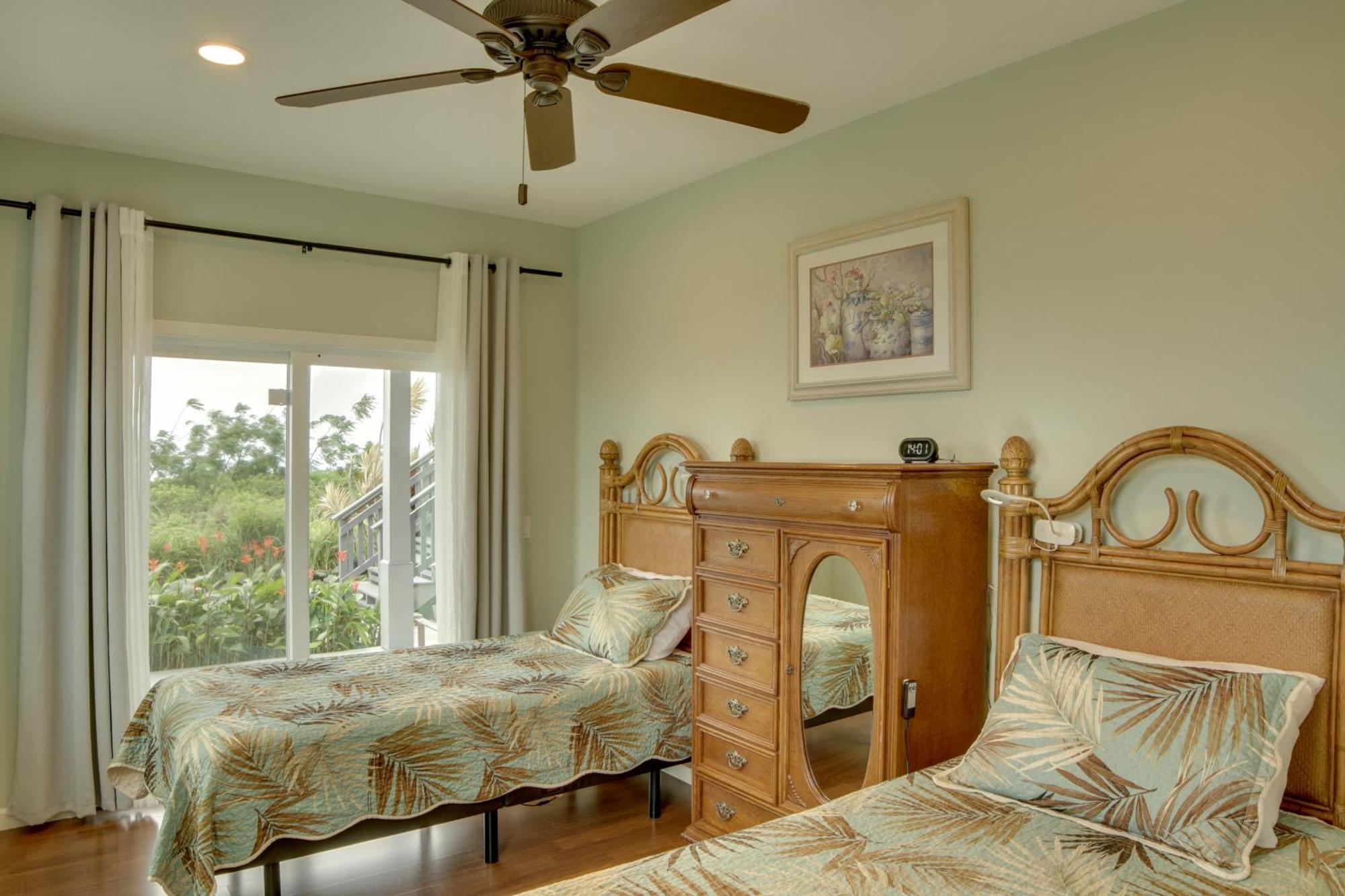 The Aloha Green House Retreat With Ocean Views! Naalehu Bagian luar foto